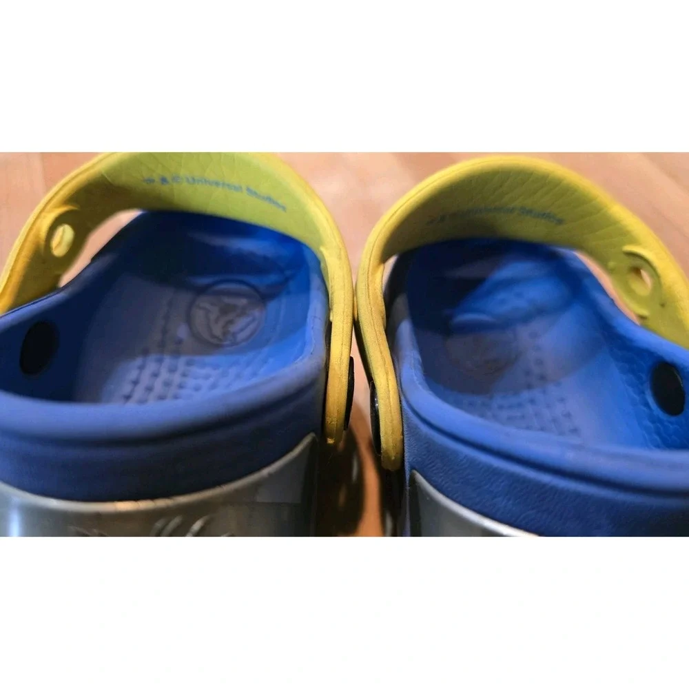 Crocs Minion Edition Toddler Blue Clogs Glow in‎ the Dark Eyes Size 6/8